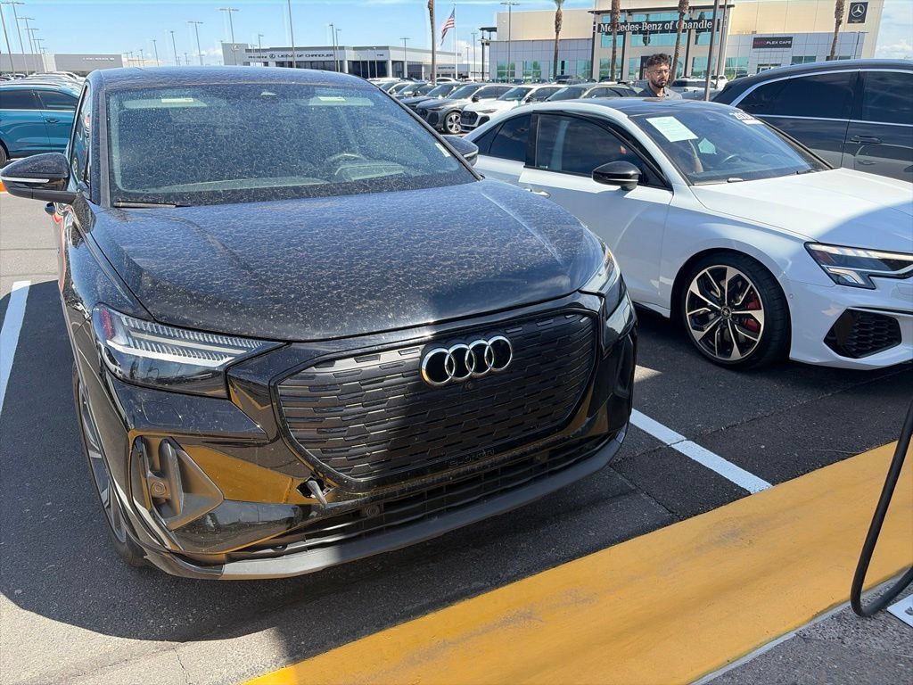 Used 2024 Audi Q4 e-tron Prestige AWD/4WD image 3