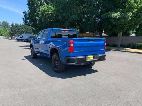 Used 2023 Chevrolet Silverado 1500 ZR2 w/ Technology Package AWD/4WD image 3