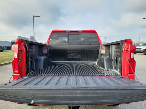 Used 2019 Chevrolet Silverado 1500 LT Trail Boss image 9