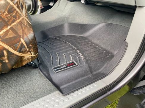 Used 2004 Ford F250 Lariat image 19