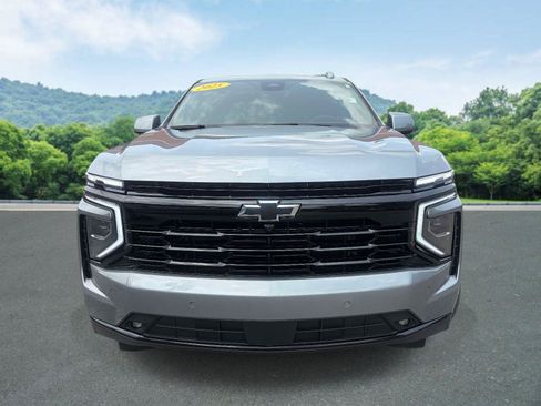 Used 2025 Chevrolet Suburban RST w/ Comfort Package AWD/4WD image 21