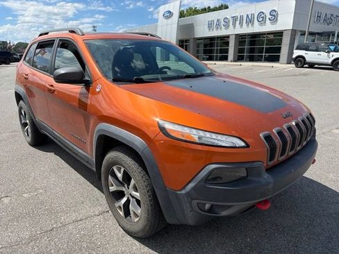 Used 2015 Jeep Cherokee Trailhawk w/ Comfort/Convenience Group AWD/4WD image 1