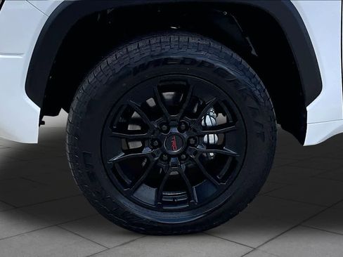 Used 2024 Toyota Tundra SR5 w/ SR5 Convenience Package AWD/4WD image 11