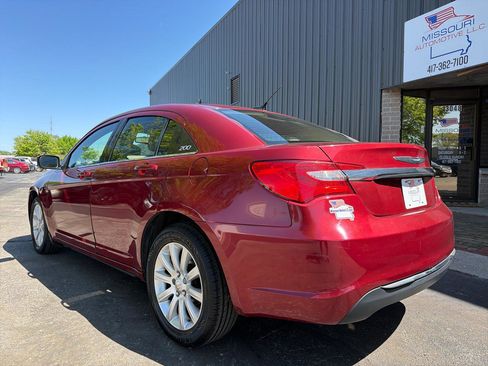 Used 2012 Chrysler 200 Touring image 3