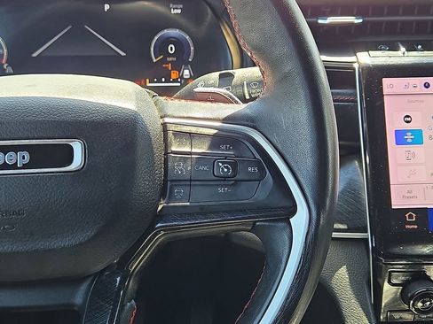 Used 2022 Jeep Grand Cherokee Trailhawk w/ ADV Protech Group II AWD/4WD image 21