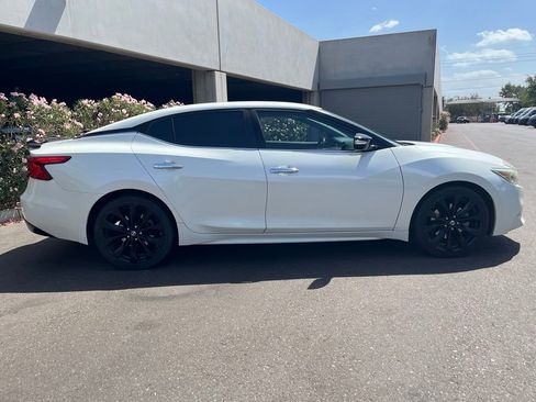 Used 2016 Nissan Maxima SR w/ Midnight Edition FWD image 3