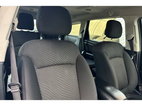 Used 2015 Dodge Journey American Value Package w/ Flexible Seating Group image 19