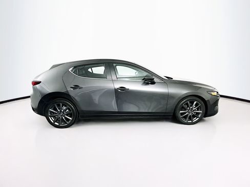 Used 2021 MAZDA MAZDA3 s image 10