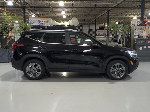 Used 2024 Kia Seltos S FWD image 7