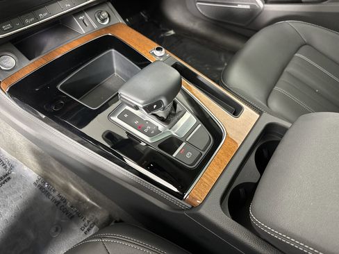 Certified 2023 Audi Q5 2.0T Premium Plus w/ Premium Plus Package AWD/4WD image 17