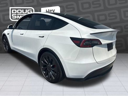Used 2023 Tesla Model Y Performance AWD/4WD image 3