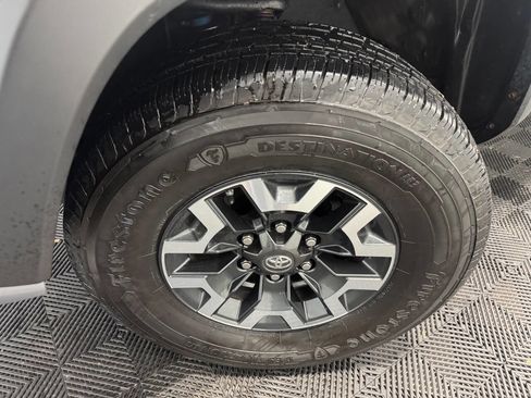 Used 2016 Toyota Tacoma TRD Off-Road image 45