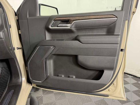 Used 2023 GMC Sierra 1500 Elevation AWD/4WD image 12