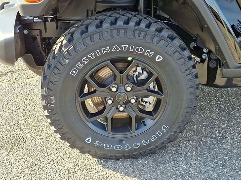 New 2026 Jeep Gladiator Willys image 19