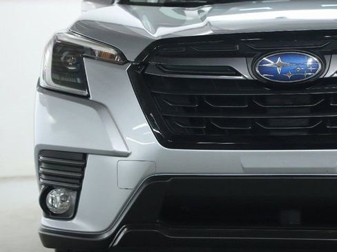 Certified 2023 Subaru Forester Limited AWD/4WD image 6