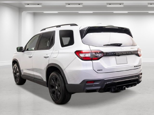 New 2026 Honda Pilot Black Edition image 5