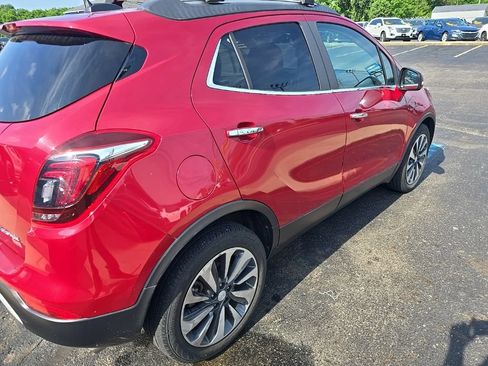 Used 2019 Buick Encore Essence w/ LPO, Road Trip Package FWD image 4