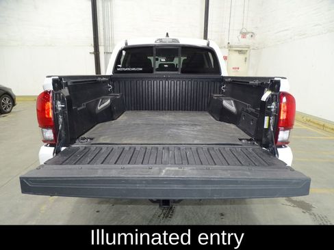 Used 2023 Toyota Tacoma SR image 13