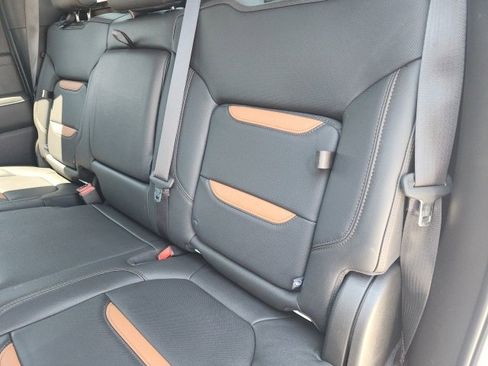 Used 2022 GMC Sierra 2500 AT4 w/ AT4 Preferred Package image 27