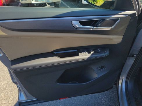 New 2026 Volkswagen Atlas Cross Sport SE image 21