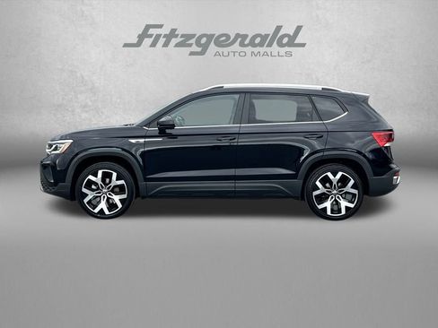 Used 2022 Volkswagen Taos SEL w/ Panoramic Sunroof Package image 4