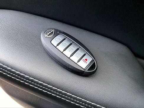 Used 2024 Nissan Altima 2.5 SV w/ SV Premium Package FWD image 15