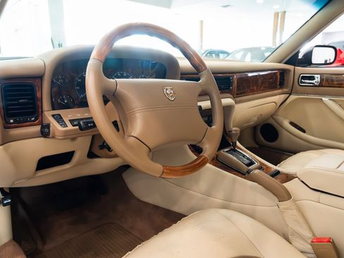 Used 1996 Jaguar XJ Vanden Plas RWD image 19