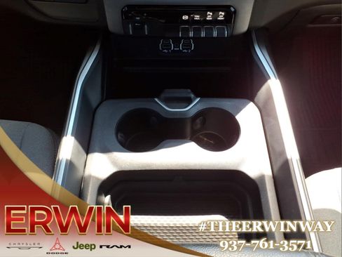 Used 2023 RAM 2500 Big Horn w/ Level 1 Equipment Group AWD/4WD image 23
