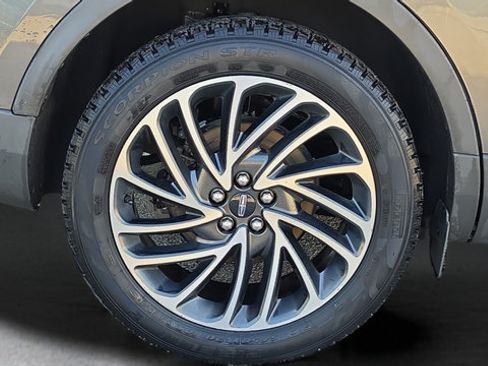 Used 2020 Lincoln Nautilus Reserve AWD/4WD image 18