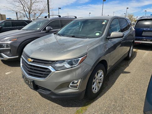 Used 2018 Chevrolet Equinox LT image 11