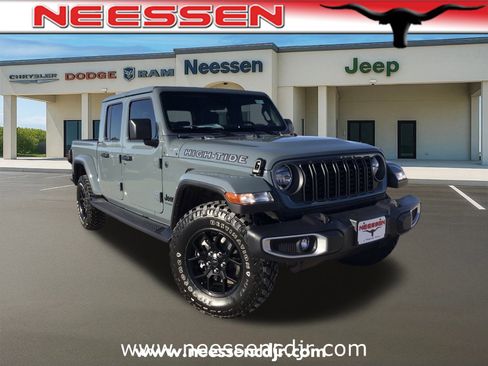 New 2025 Jeep Gladiator Sport image 1