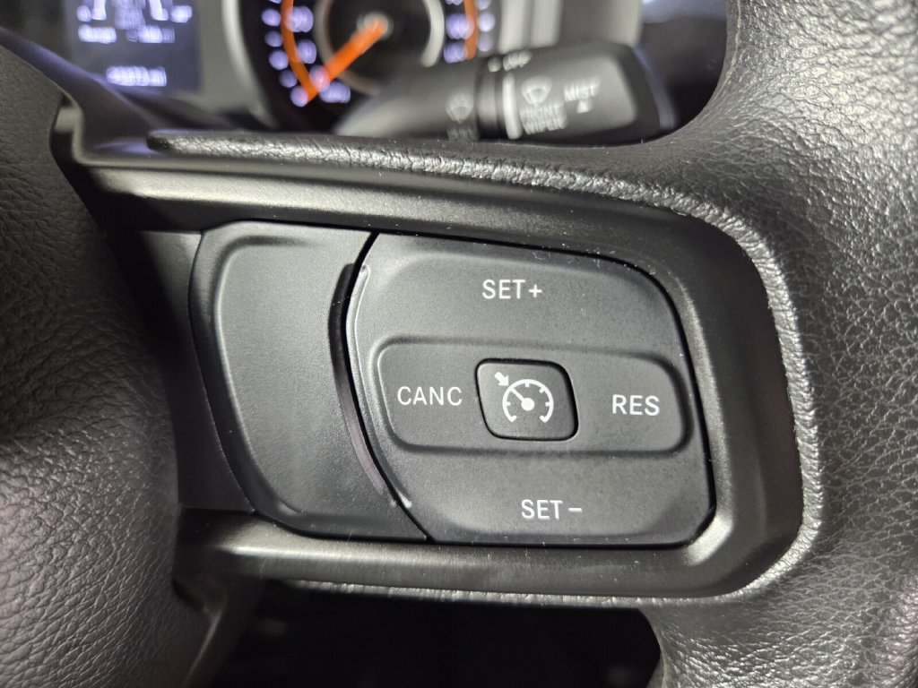 Used 2025 Jeep Wrangler Unlimited Sport AWD/4WD image 17