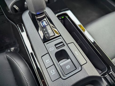 Used 2024 Toyota Prius XLE image 22