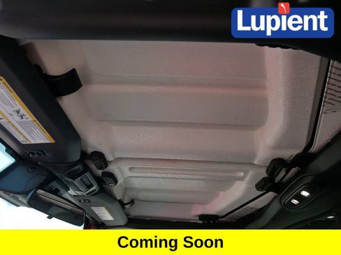 Used 2025 Jeep Wrangler Unlimited Sahara AWD/4WD image 18