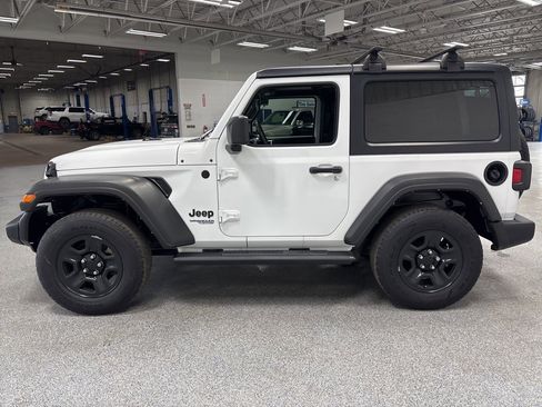 Used 2021 Jeep Wrangler Sport image 4