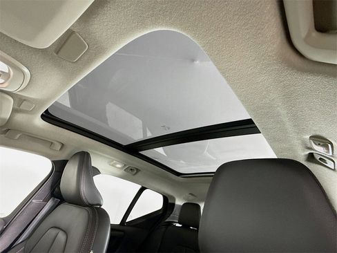 Certified 2026 Volvo XC40 B5 Plus w/ Protection Package image 22