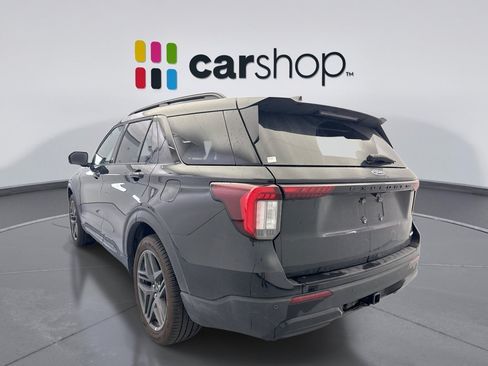 Used 2025 Ford Explorer ST-Line w/ ST-Line Street Pack AWD/4WD image 3