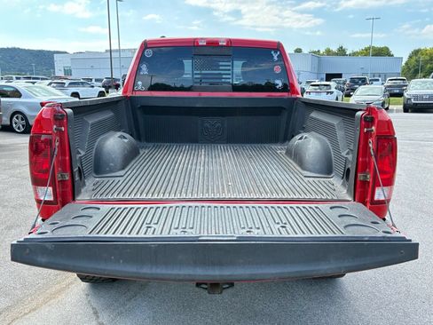 Used 2016 RAM 1500 Classic SLT RWD image 5