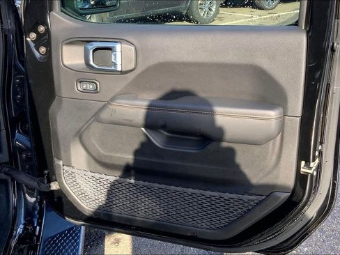 Certified 2023 Jeep Wrangler Altitude image 21