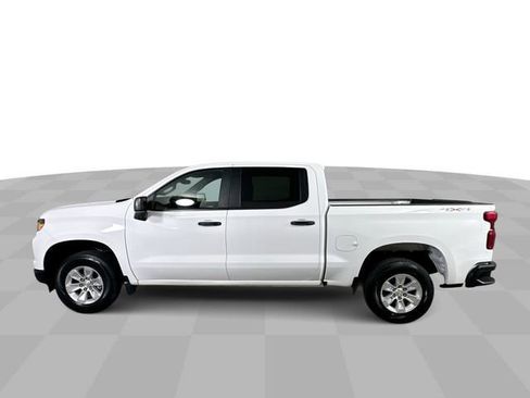 Used 2022 Chevrolet Silverado 1500 W/T w/ WT Value Package AWD/4WD image 5