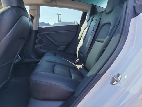 Used 2023 Tesla Model 3 Standard Range image 11