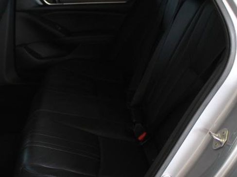 Used 2019 Honda Accord EX-L image 19