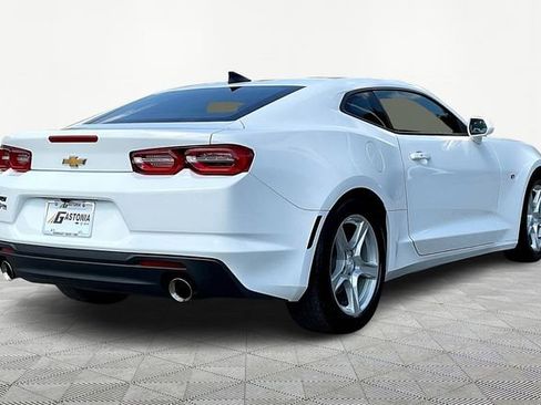 Used 2021 Chevrolet Camaro LT image 5