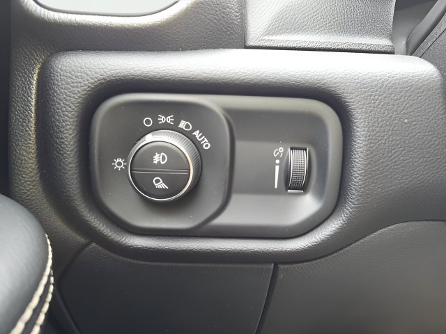 Used 2026 RAM 2500 Big Horn AWD/4WD image 12