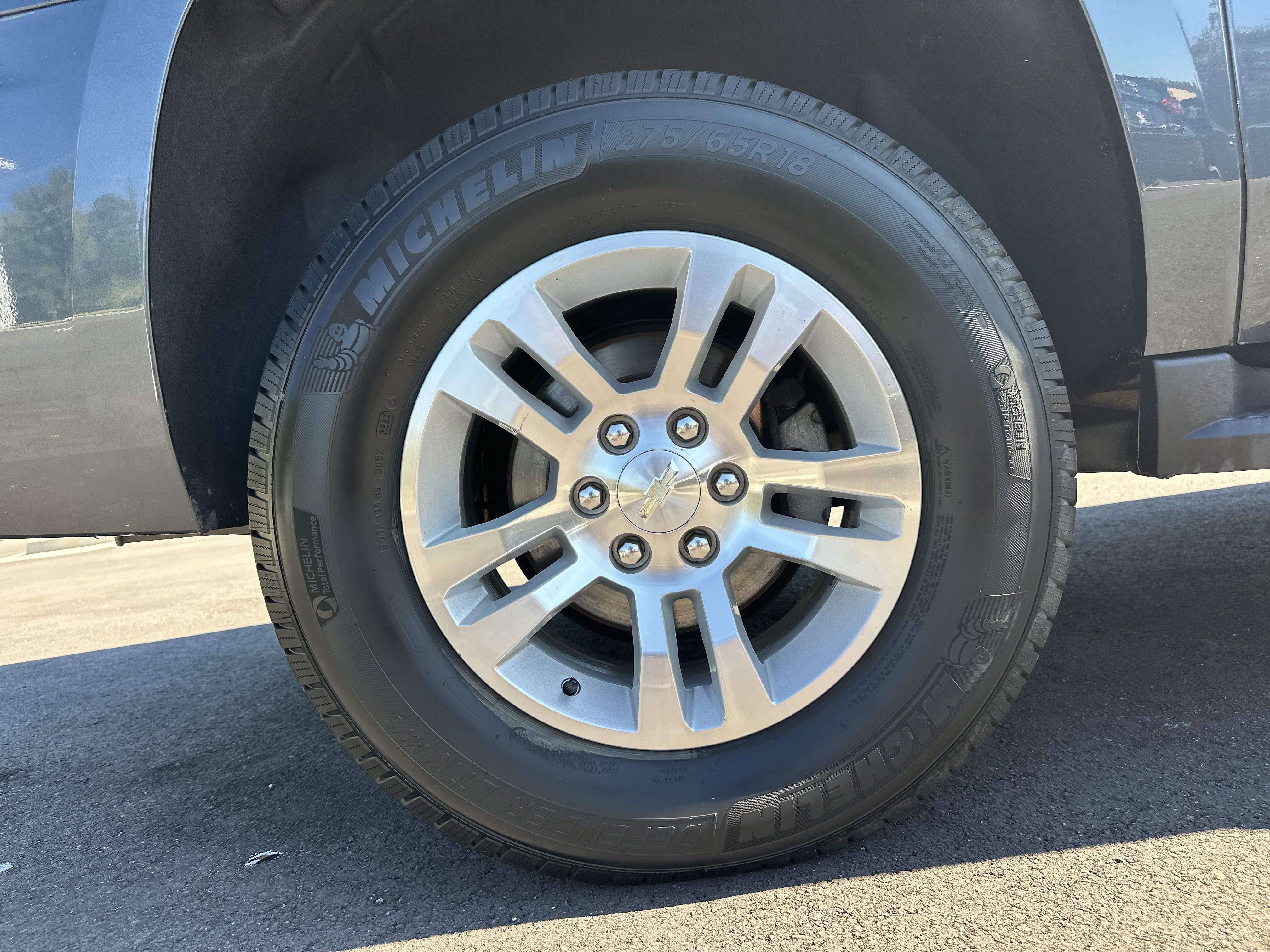 Used 2020 Chevrolet Suburban LT AWD/4WD image 17