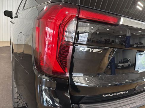 Certified 2025 GMC Yukon XL Denali AWD/4WD image 15
