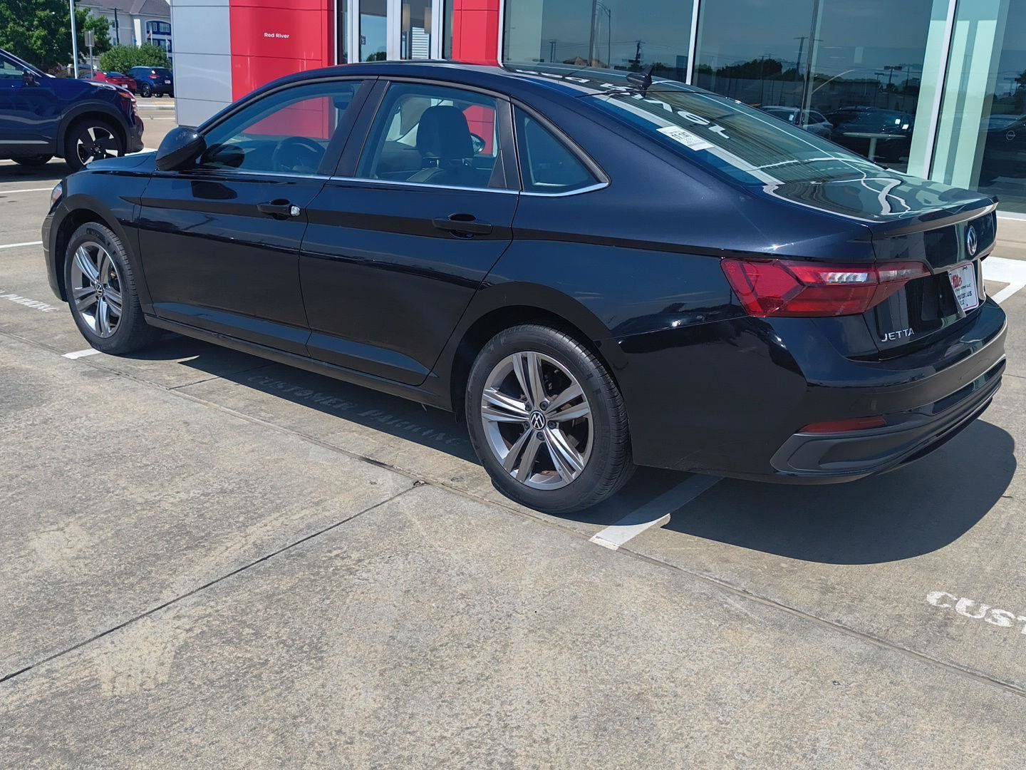 Used 2022 Volkswagen Jetta SE FWD image 9