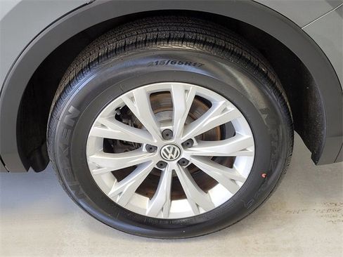 Used 2018 Volkswagen Tiguan S image 22