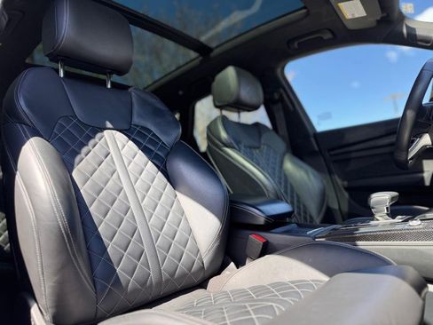 Used 2024 Audi SQ5 Prestige AWD/4WD image 26