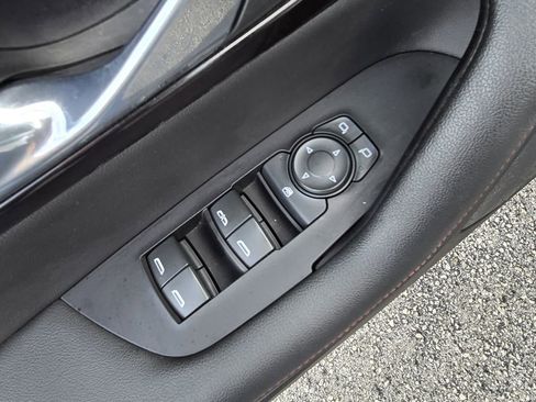 Used 2019 Chevrolet Blazer RS w/ Sun and Wheels Package image 19